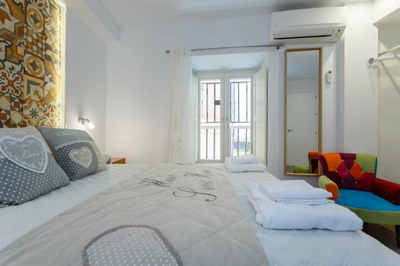 Apartamentos Loto Y Liz By Cadiz4Rentals Exterior photo