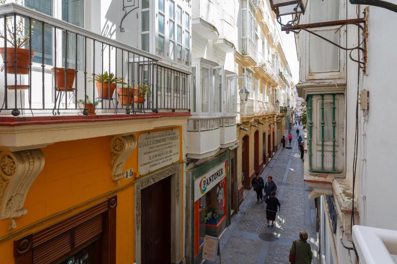 Apartamentos Loto Y Liz By Cadiz4Rentals Exterior photo