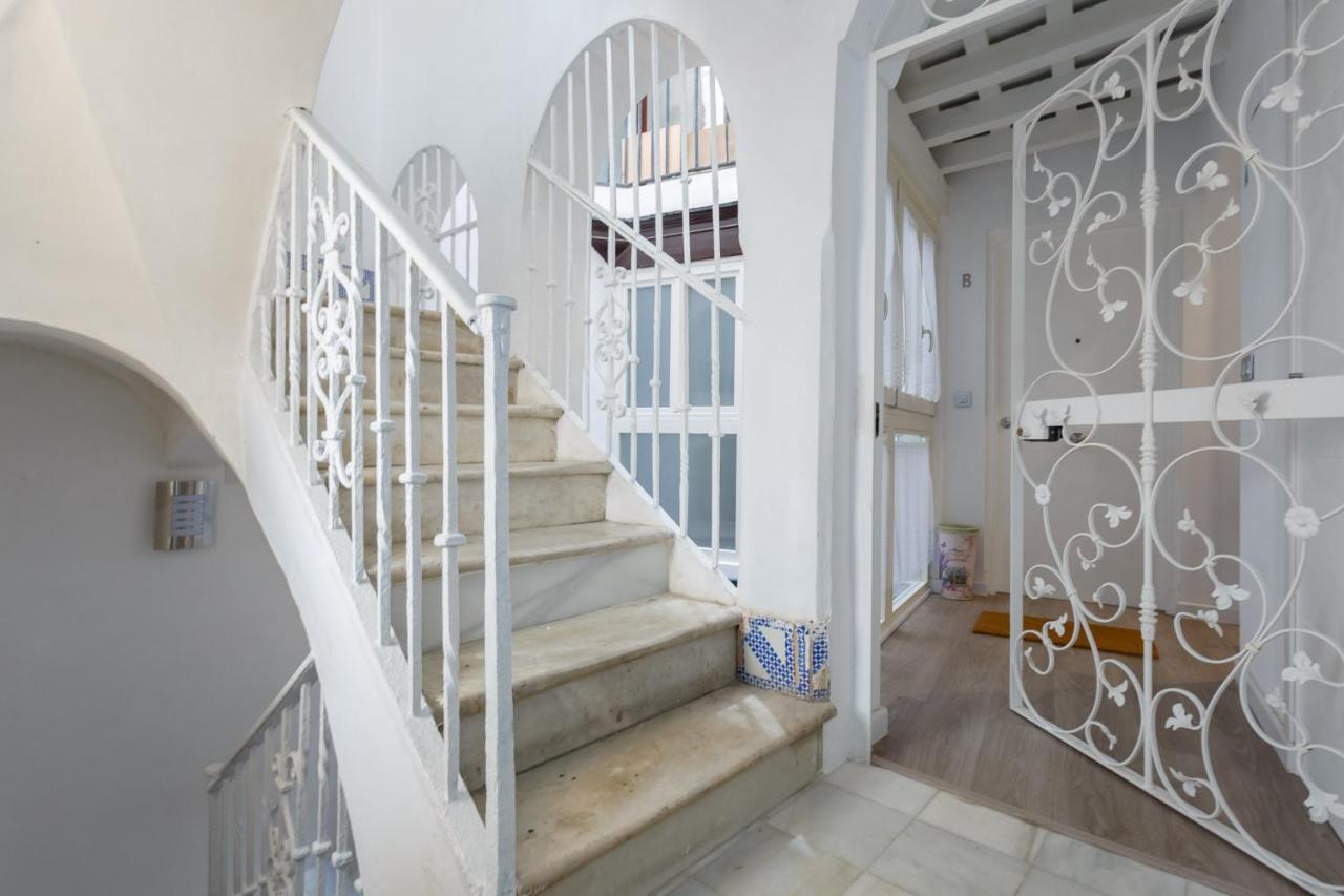 Apartamentos Loto Y Liz By Cadiz4Rentals Exterior photo